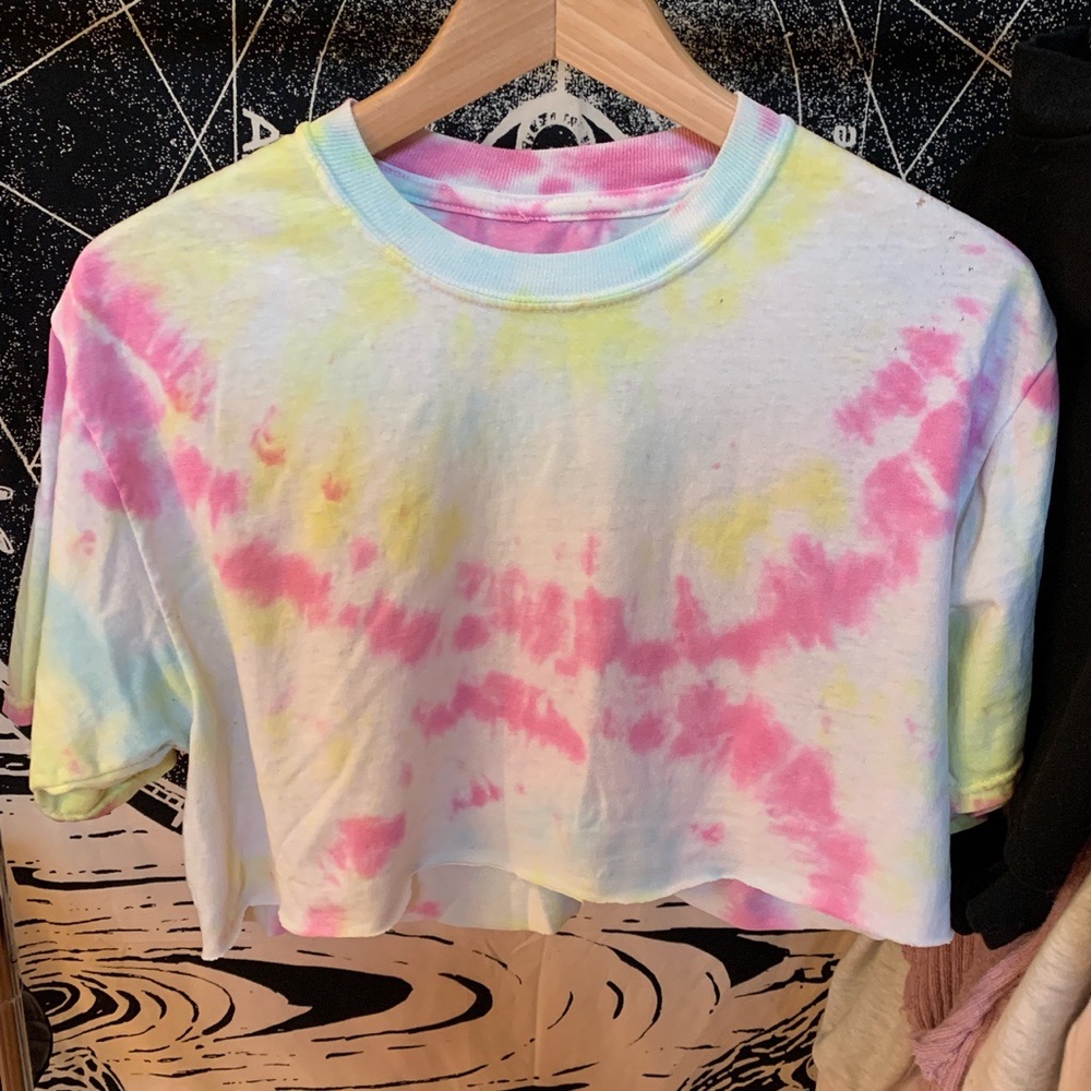 handmade cropped tie dye t-shirt